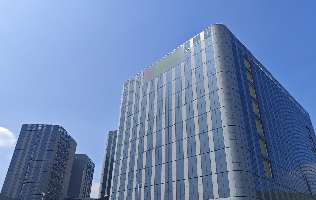 平板顯示│深圳某平板行業(yè)龍頭科技公司新建高效機房, 綜合能效比高達5.6!